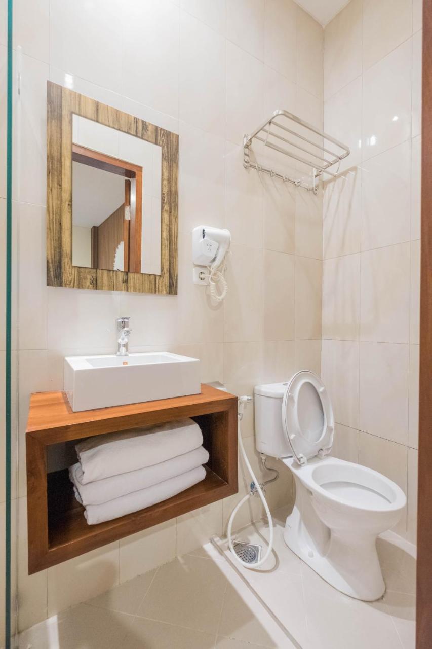 แคโรไลน์ เกสต์ เฮาส์ Hotel ชังกู ภายนอก รูปภาพ