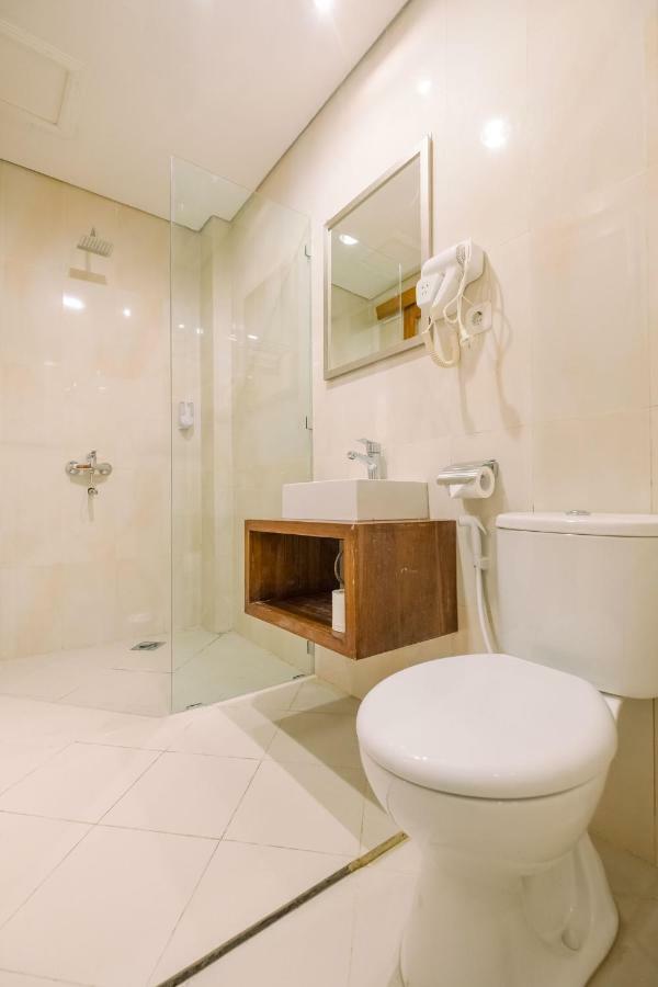 แคโรไลน์ เกสต์ เฮาส์ Hotel ชังกู ภายนอก รูปภาพ
